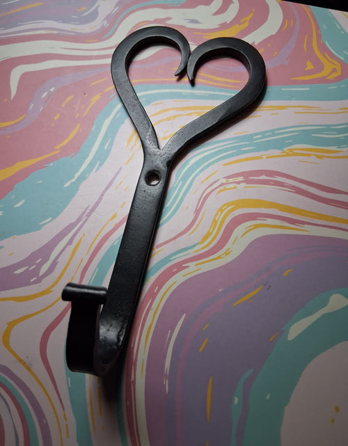 Load image into Gallery viewer, Metal Heart Key Holder
