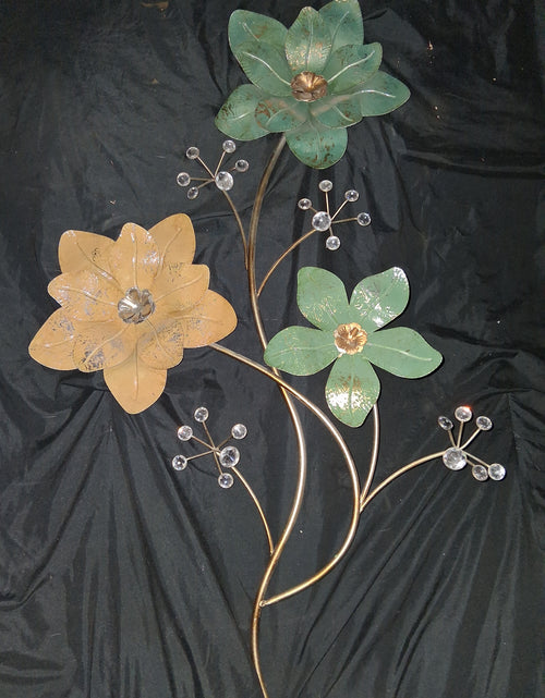 Load image into Gallery viewer, Metal 3-Flower Wall Art with Sparkles
