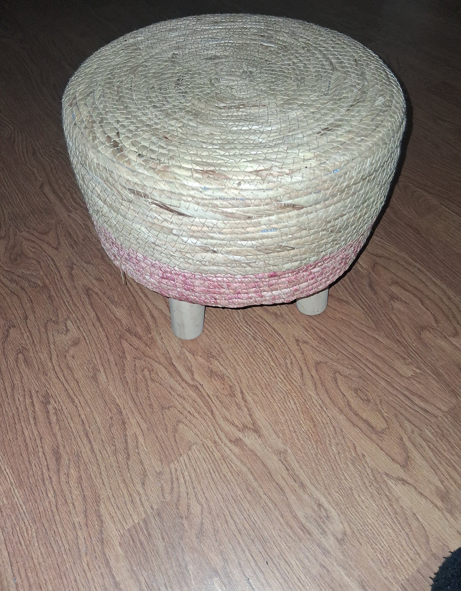 Small Wicker Stool - Pink